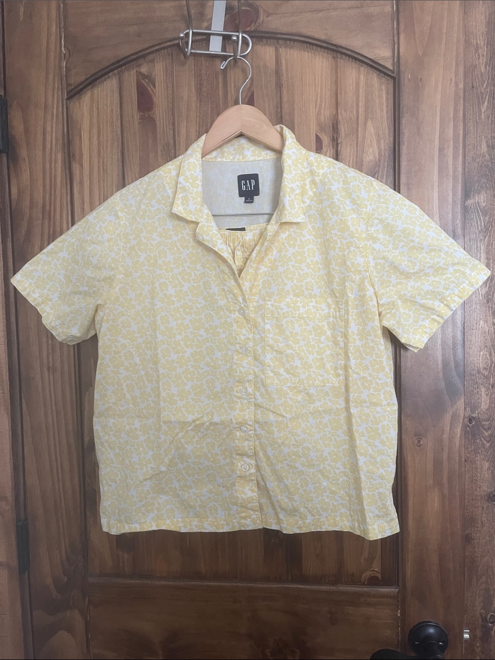 GAP Ladies Pale Yellow Short-Sleeve Floral Button-Up Pajama set